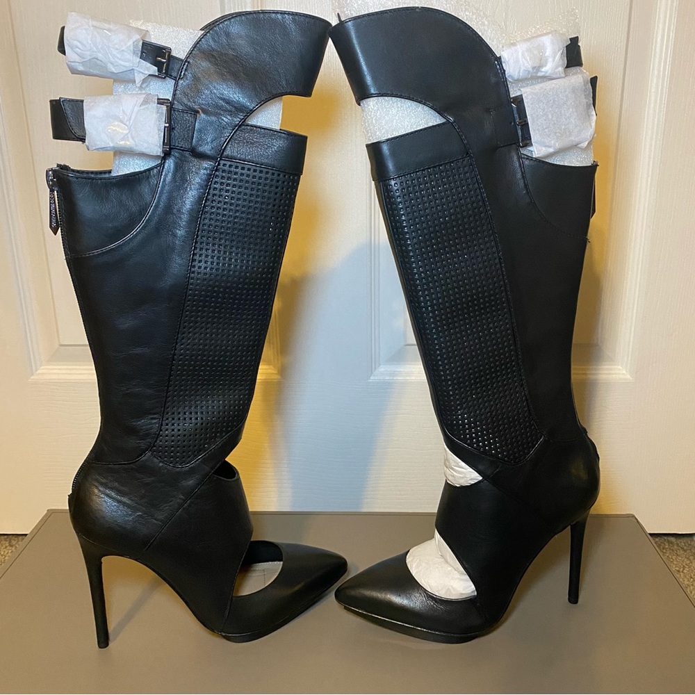 BCBGMAXAZRIA Boots Size 5.5